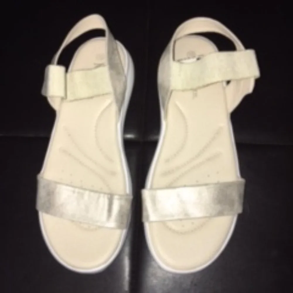 (NEW) Nature Breeze Champagne Comfort Sandals - Size 10 - Picture 6 of 8